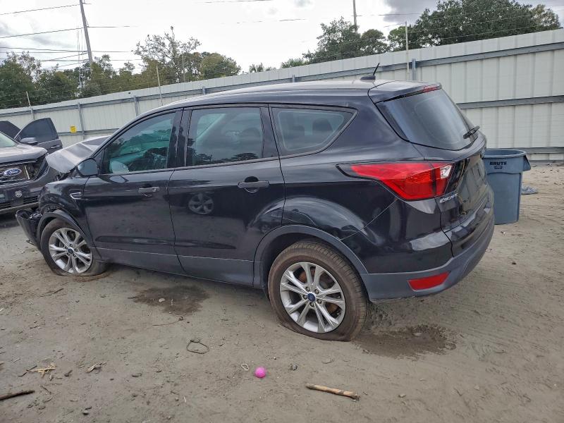 Photo 2 from auction – 2019 FORD ESCAPE S with VIN 1FMCU0F78KUB47664