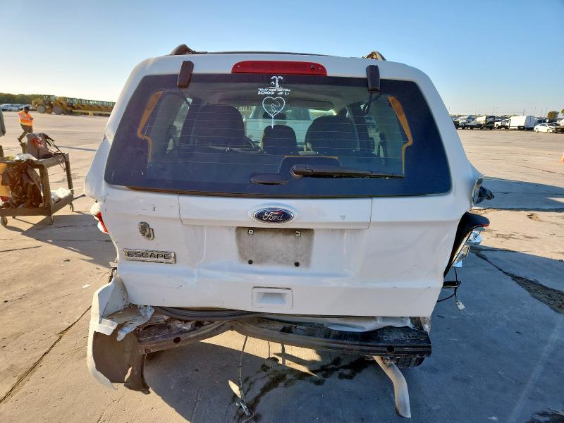 Photo 6 from auction – 2011 FORD ESCAPE XLS with VIN 1FMCU0C77BKB72295