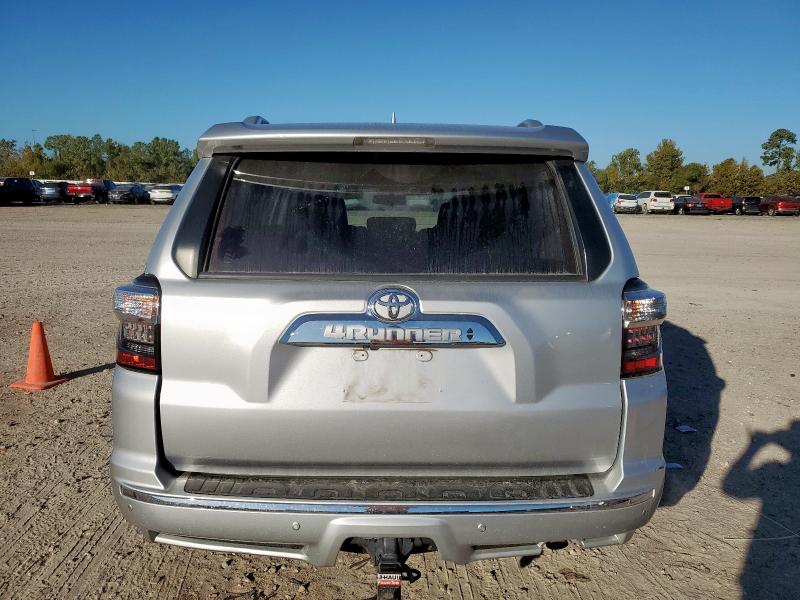 Photo 6 from auction – 2018 TOYOTA 4RUNNER SR with VIN JTEZU5JR9J5181119