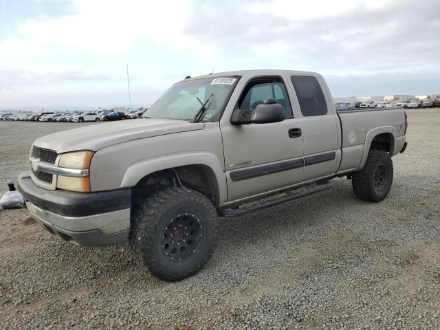 CHEVROLET SILVERADO 2004 مع رقم تعريف المركبة 1GCHK29GX4E384967 - صورة من المزاد