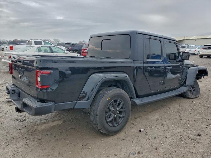 Photo 3 from auction – 2023 JEEP GLADIATOR with VIN 1C6HJTAG3PL582284