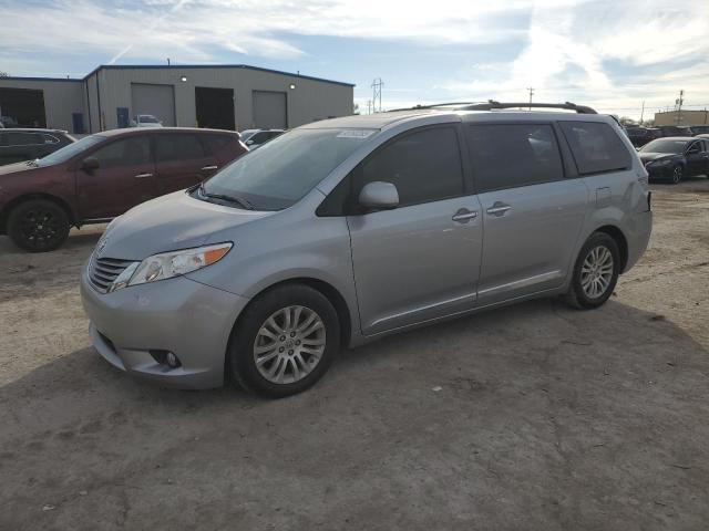 TOYOTA SIENNA XLE 2015 with VIN 5TDYK3DC3FS594558 - Photo from auction
