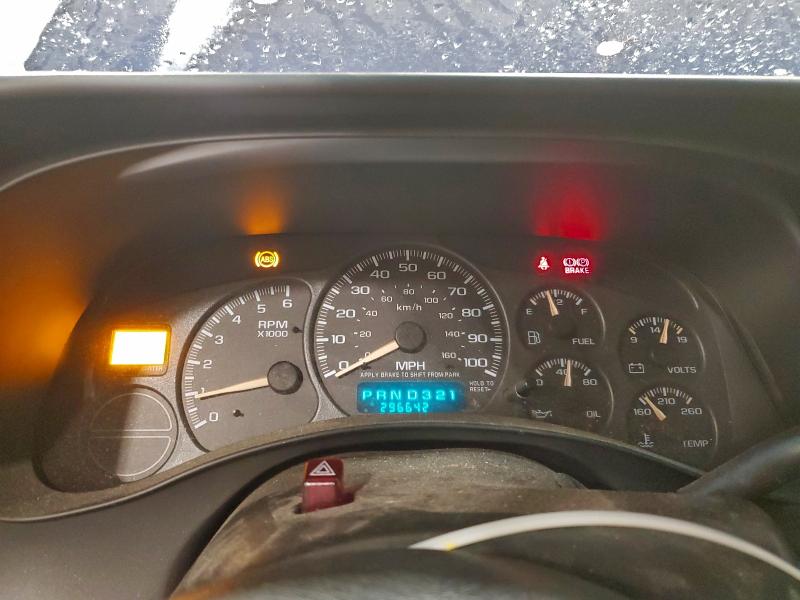 Photo 9 from auction – 2002 CHEVROLET AVALANCHE with VIN 3GNEK13T92G167779