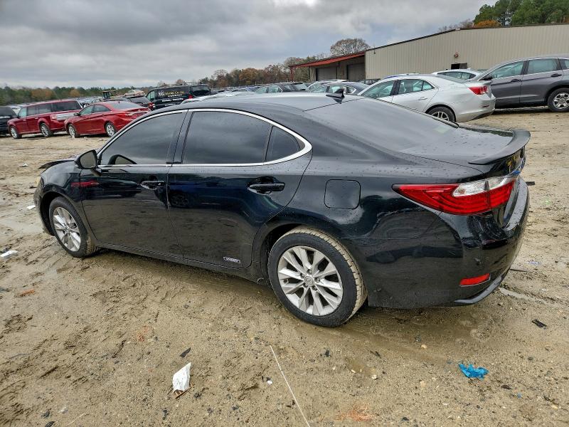 Photo 2 from auction – 2013 LEXUS ES 300H with VIN JTHBW1GG0D2019219