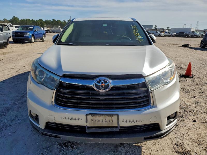Photo 5 from auction – 2015 TOYOTA HIGHLANDER with VIN 5TDKKRFH1FS044499