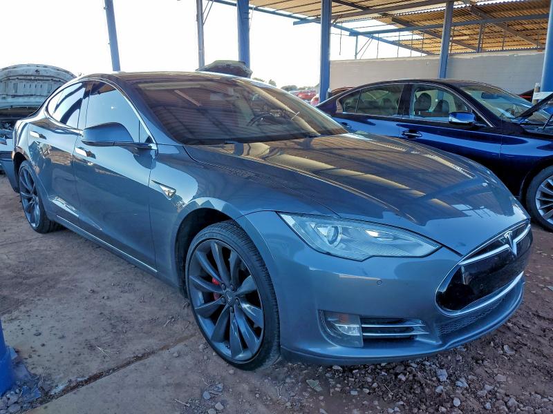 Photo 4 from auction – 2014 TESLA MODEL S with VIN 5YJSA1H19EFP37876