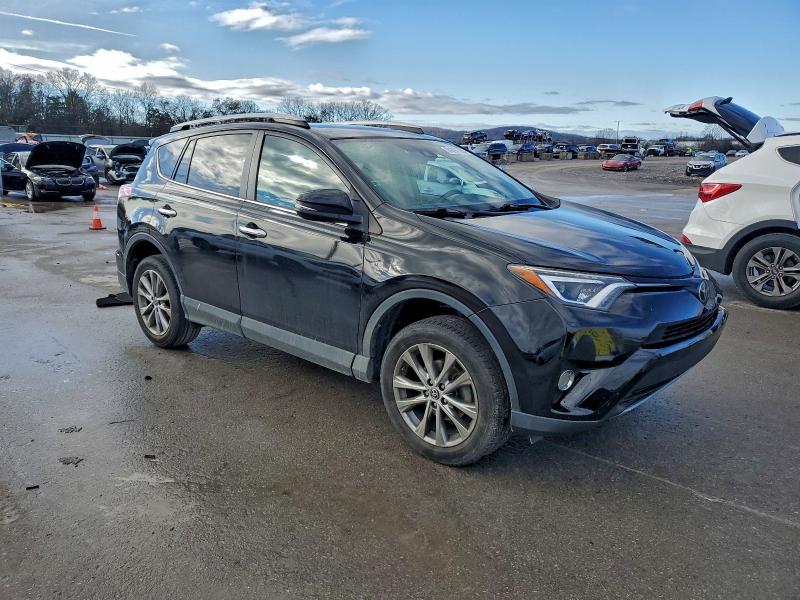 Photo 4 from auction – 2017 TOYOTA RAV4 LIMIT with VIN 2T3YFREV4HW389811