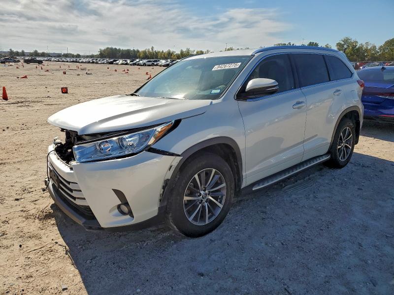 TOYOTA HIGHLANDER 2019 with VIN 5TDKZRFHXKS566053 - Photo from auction
