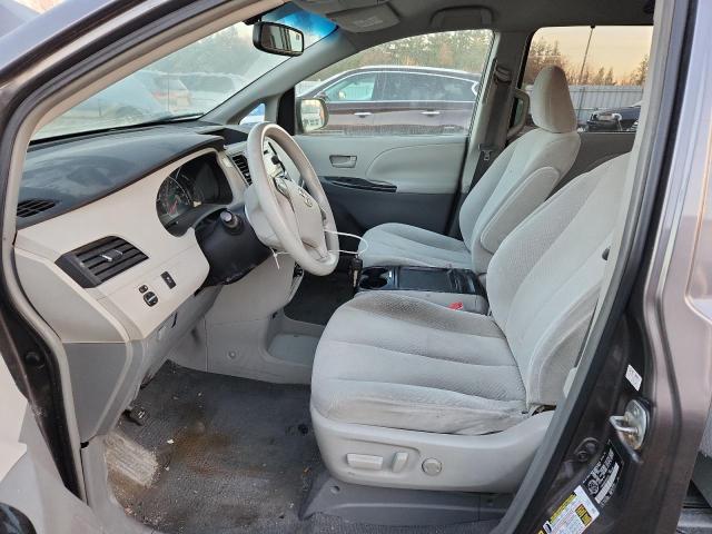 Photo 7 from auction – 2011 TOYOTA SIENNA LE with VIN 5TDKK3DC7BS009335