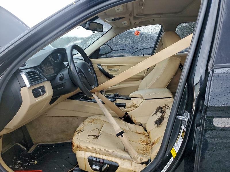 Photo 7 from auction – 2016 BMW 320 I with VIN WBA8E1G53GNT34433