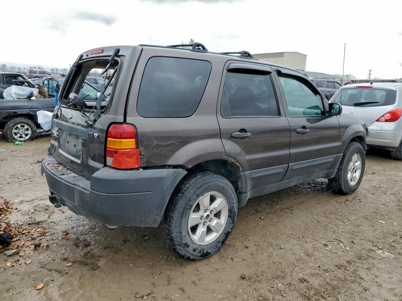 Photo 3 from auction – 2006 FORD ESCAPE XLT with VIN 1FMYU03116KD35241