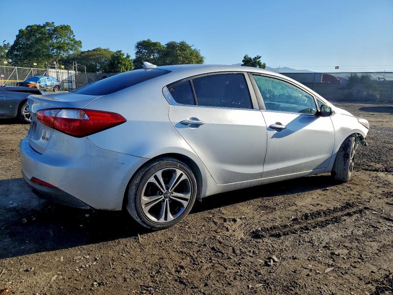 Фото 3 с аукциона – 2016 KIA FORTE EX с VIN KNAFX4A84G5546604