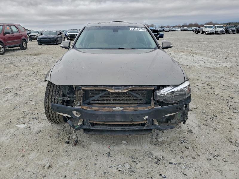 Photo 5 from auction – 2016 BMW 320 I with VIN WBA8E1G5XGNT34736