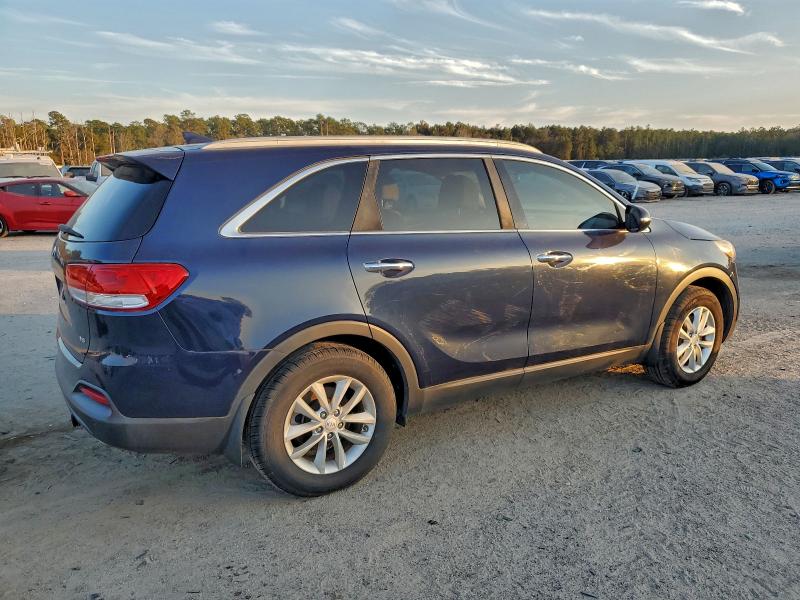 Photo 3 from auction – 2017 KIA SORENTO LX with VIN 5XYPG4A53HG311794
