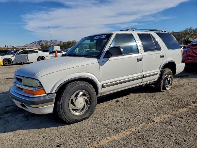Photo 1 from auction – 2001 CHEVROLET BLAZER with VIN 1GNDT13W11K250780
