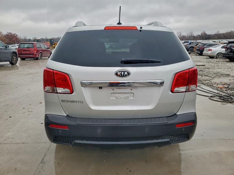Photo 6 from auction – 2013 KIA SORENTO LX with VIN 5XYKT4A67DG384305