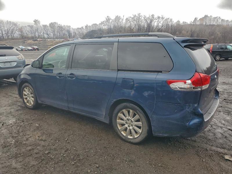 Photo 2 from auction – 2012 TOYOTA SIENNA LE with VIN 5TDJK3DC4CS048204
