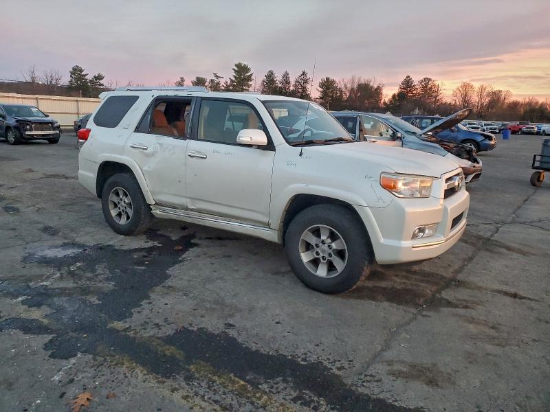 Photo 4 from auction – 2013 TOYOTA 4RUNNER SR with VIN JTEBU5JR8D5137604