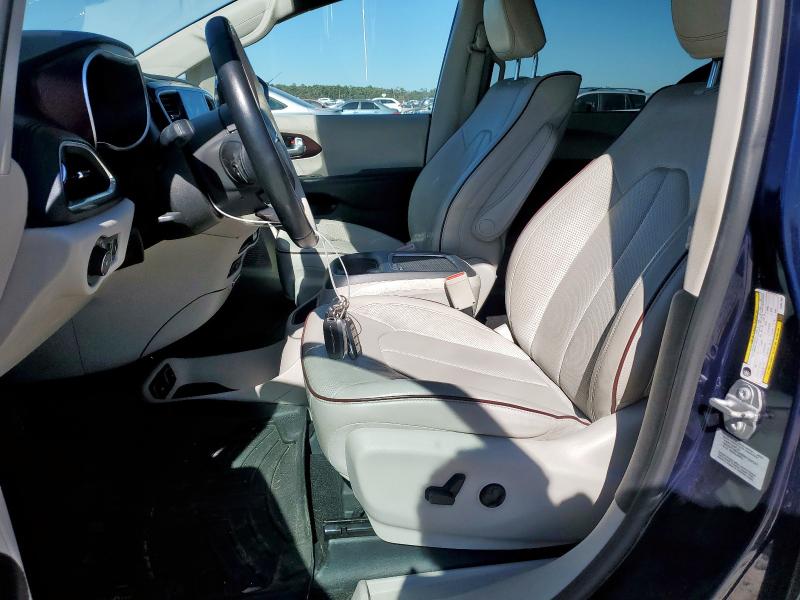 Photo 7 from auction – 2017 CHRYSLER PACIFICA L with VIN 2C4RC1GG0HR647569
