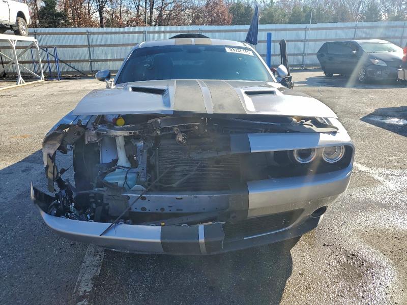 Photo 5 from auction – 2016 DODGE CHALLENGER with VIN 2C3CDZAG0GH344651