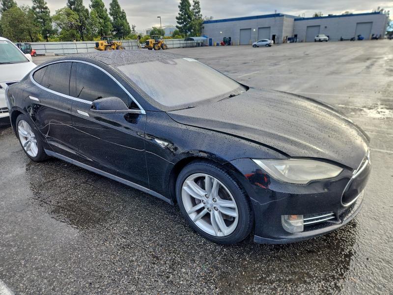 Photo 4 from auction – 2015 TESLA MODEL S with VIN 5YJSA1E12FF109759