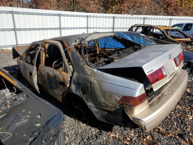 Photo 2 from auction – 2000 TOYOTA CAMRY with VIN 4T1BG22K7YU989347