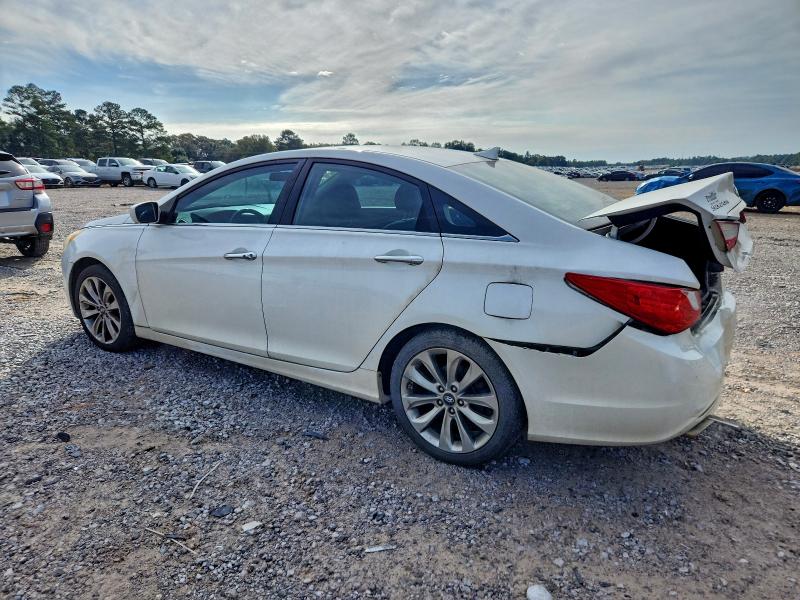 Photo 2 from auction – 2011 HYUNDAI SONATA SE with VIN 5NPEC4AB8BH317258