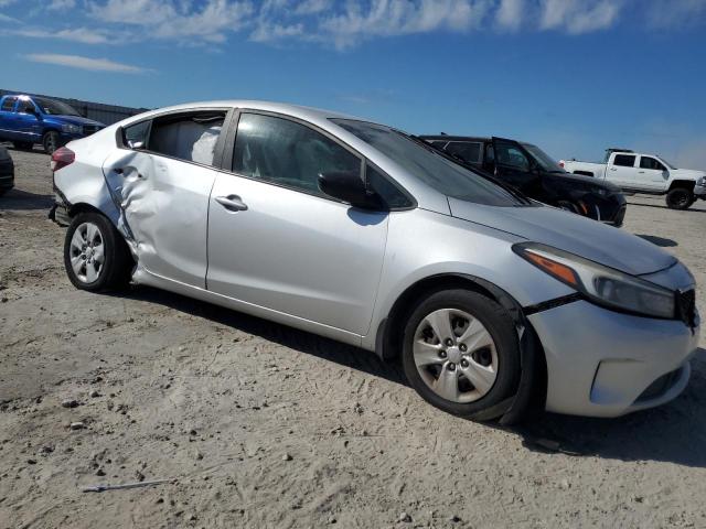 Photo 4 from auction – 2017 KIA FORTE LX with VIN 3KPFK4A77HE058049