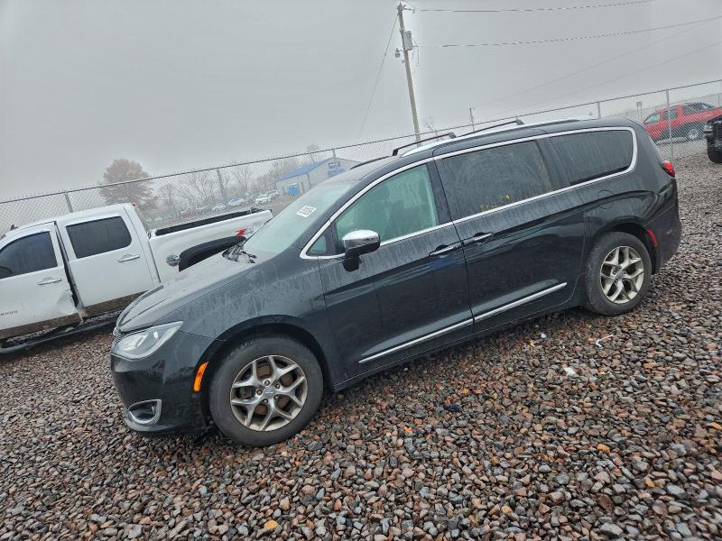 CHRYSLER PACIFICA 2018 with VIN 2C4RC1GG2JR258129 - Photo from auction