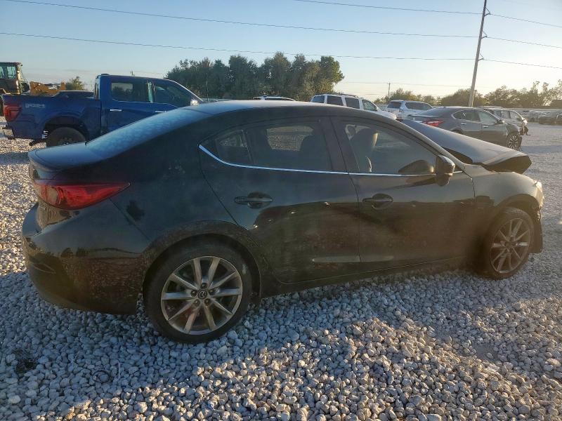 Photo 3 from auction – 2018 MAZDA 3 TOURING with VIN 3MZBN1V38JM206164