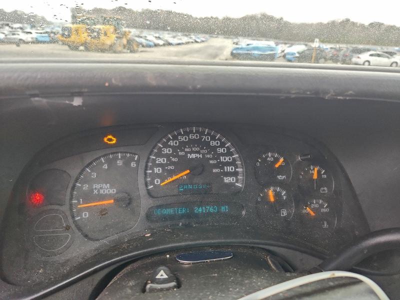 Photo 9 from auction – 2005 CHEVROLET SILVERADO with VIN 2GCEC13T651394849