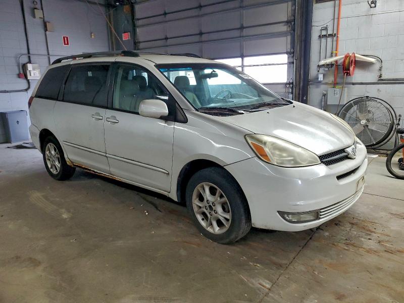 Photo 4 from auction – 2005 TOYOTA SIENNA XLE with VIN 5TDBA22C85S040565
