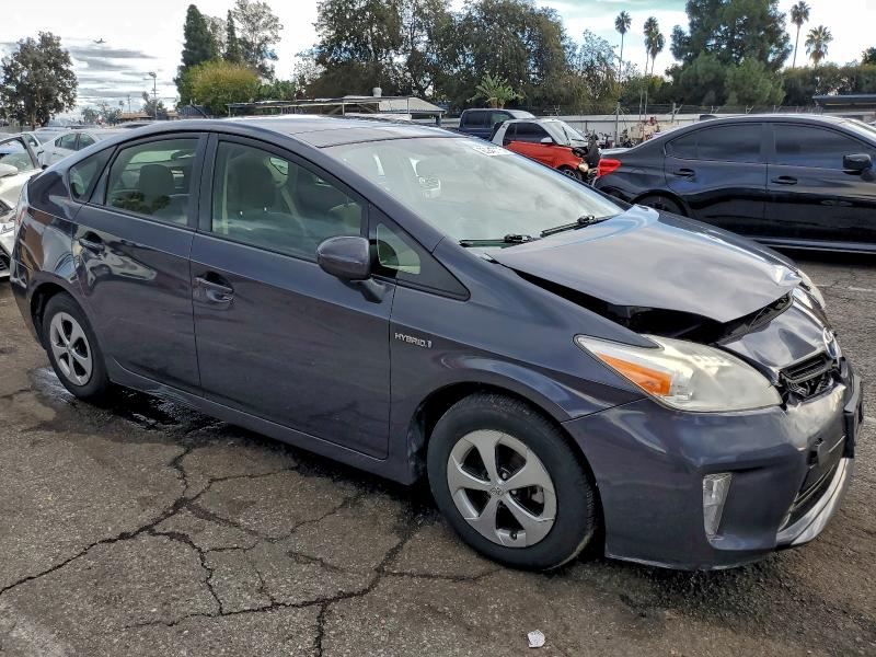 Photo 4 from auction – 2013 TOYOTA PRIUS with VIN JTDKN3DU9D1714749