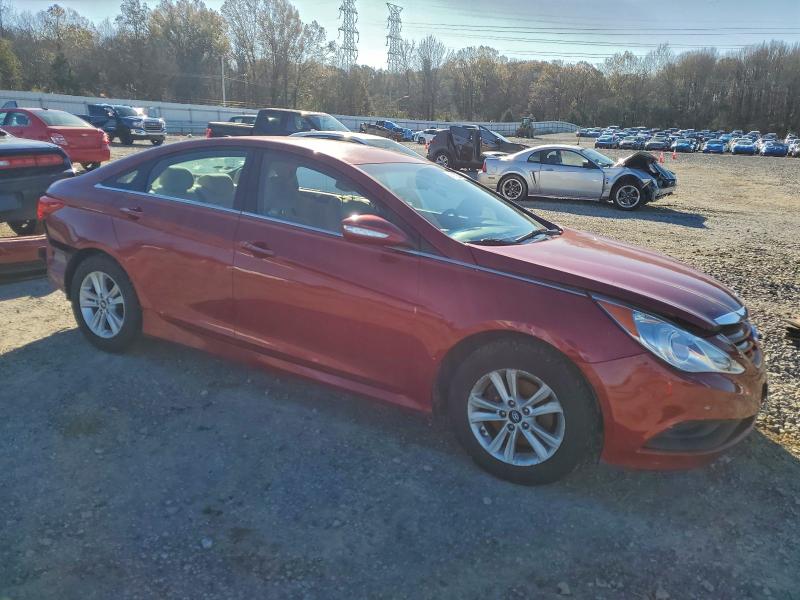 Photo 4 from auction – 2014 HYUNDAI SONATA GLS with VIN 5NPEB4AC3EH913331