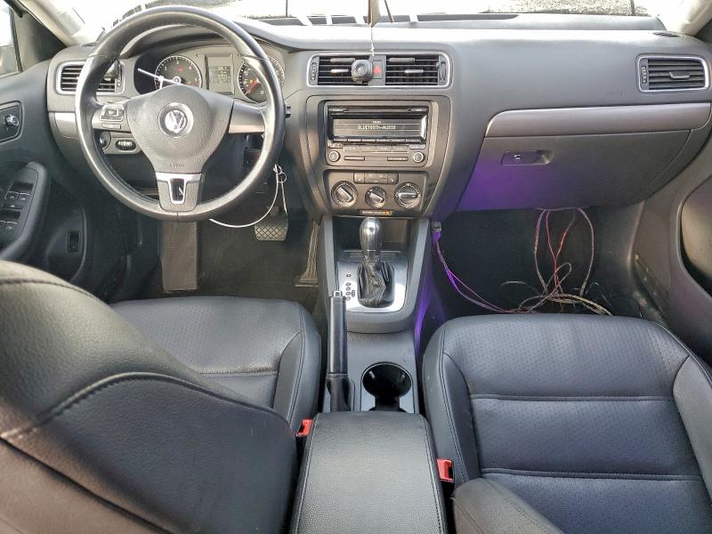 Photo 8 from auction – 2014 VOLKSWAGEN JETTA with VIN 3VWLL7AJ4EM225544