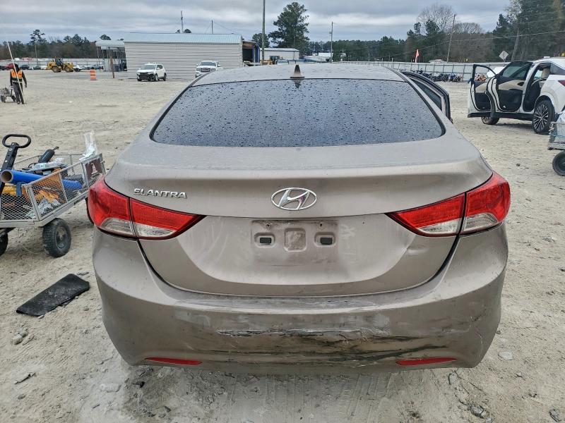 Photo 6 from auction – 2011 HYUNDAI ELANTRA GL with VIN 5NPDH4AE0BH035784