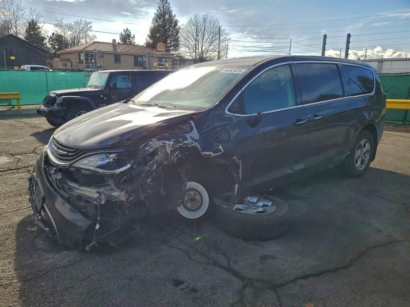 CHRYSLER PACIFICA H 2019 with VIN 2C4RC1H7XKR577732 - Photo from auction