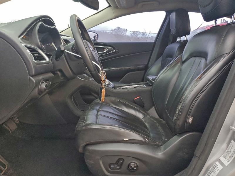 Photo 7 from auction – 2015 CHRYSLER 200 C with VIN 1C3CCCCB3FN624541