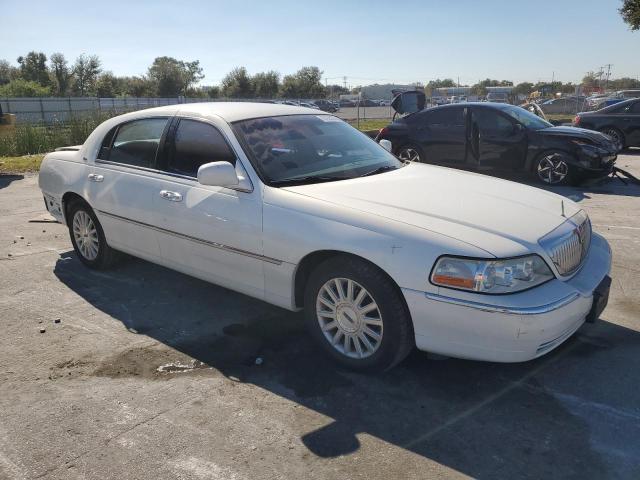 Photo 4 from auction – 2003 LINCOLN TOWN CAR C with VIN 1LNHM83W13Y610366