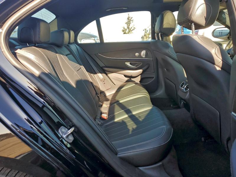 Photo 10 from auction – 2017 MERCEDES-BENZ E 300 with VIN WDDZF4JB7HA039936