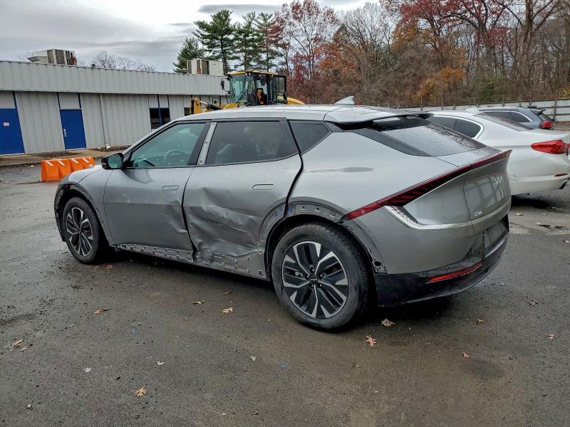 Photo 2 from auction – 2023 KIA EV6 LIGHT with VIN KNDC34LA7P5612368