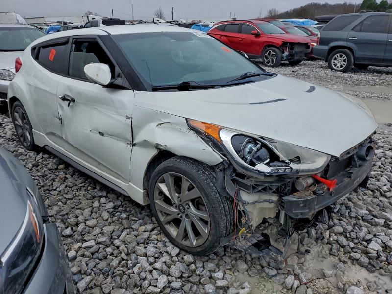 Photo 4 from auction – 2014 HYUNDAI VELOSTER T with VIN KMHTC6AE9EU203286