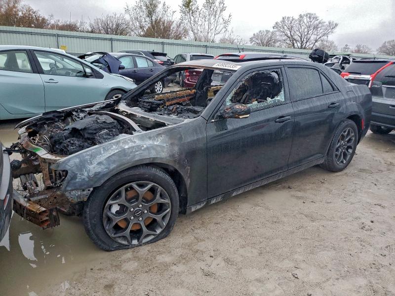 CHRYSLER 300 S 2018 with VIN 2C3CCAGGXJH165634 - Photo from auction