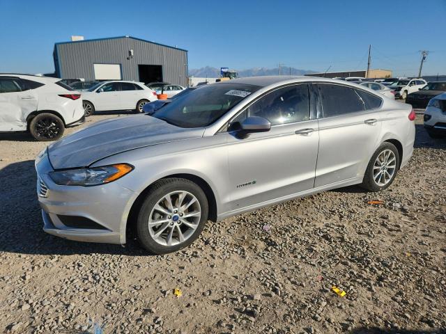 FORD FUSION SE 2017 with VIN 3FA6P0LU3HR237961 - Photo from auction