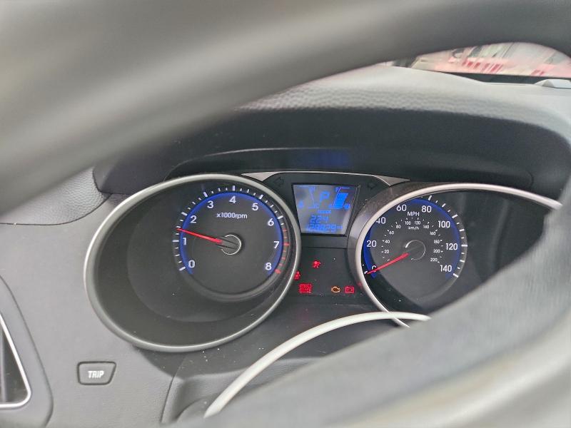 Photo 9 from auction – 2012 HYUNDAI TUCSON GL with VIN KM8JT3AB2CU506841