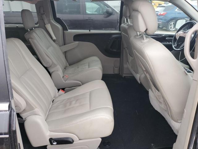Photo 11 from auction – 2015 CHRYSLER TOWN & COU with VIN 2C4RC1CG9FR742649