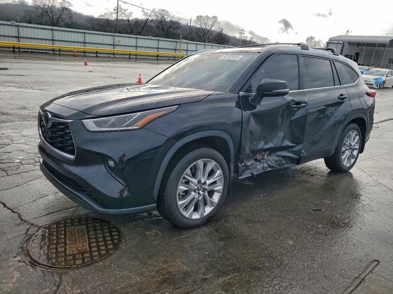 TOYOTA HIGHLANDER 2021 with VIN 5TDDZRBH6MS538459 - Photo from auction