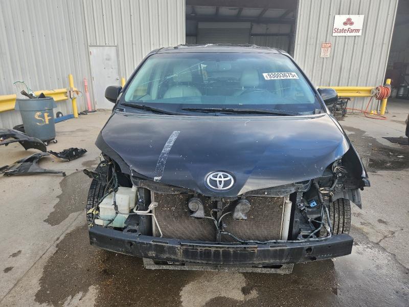 Photo 5 from auction – 2012 TOYOTA SIENNA XLE with VIN 5TDYK3DC3CS266245