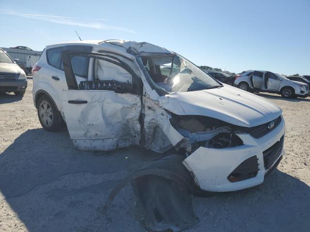 Photo 4 from auction – 2015 FORD ESCAPE S with VIN 1FMCU0F7XFUC37405