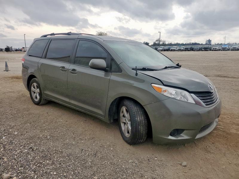 Photo 4 from auction – 2012 TOYOTA SIENNA LE with VIN 5TDKK3DC9CS215807